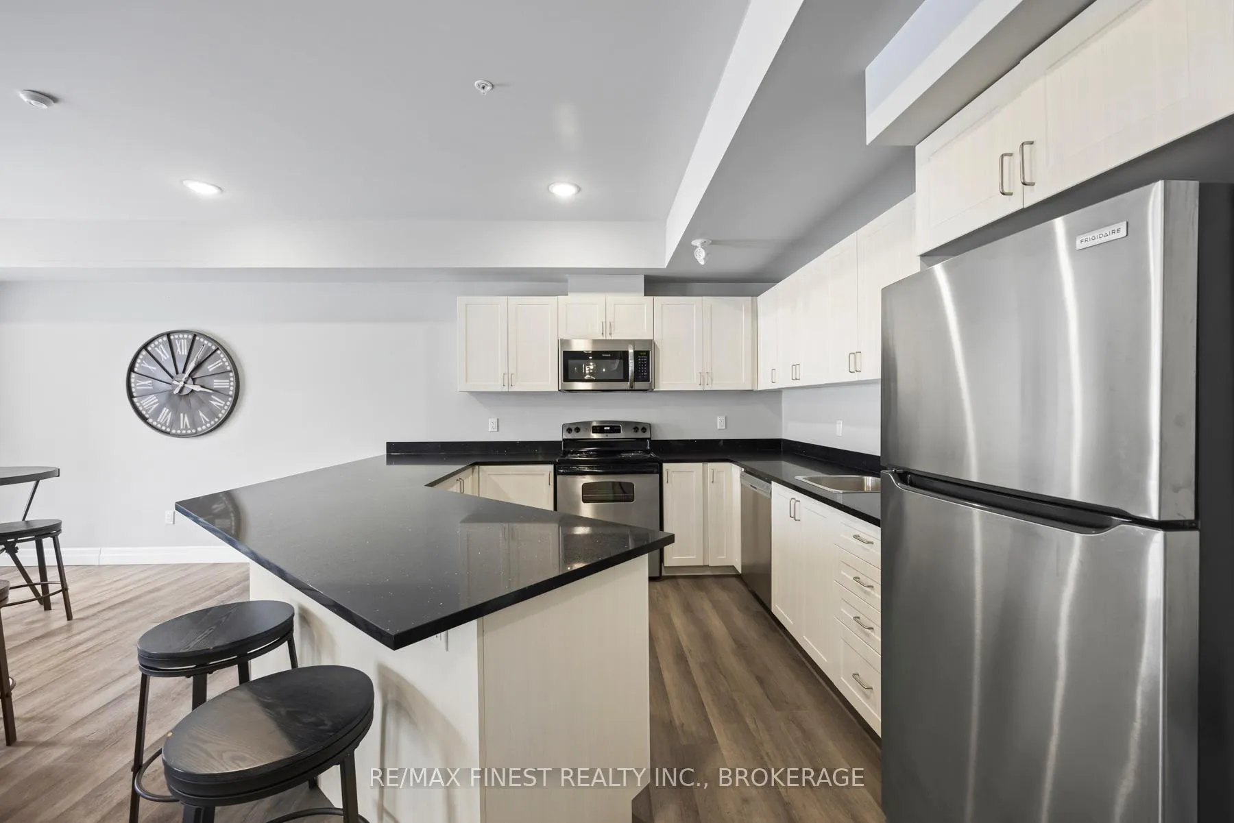 Photo 38 of Unit 202, 501 Frontenac Street, Kingston, East of Sir John A. Blvd — HOMEH