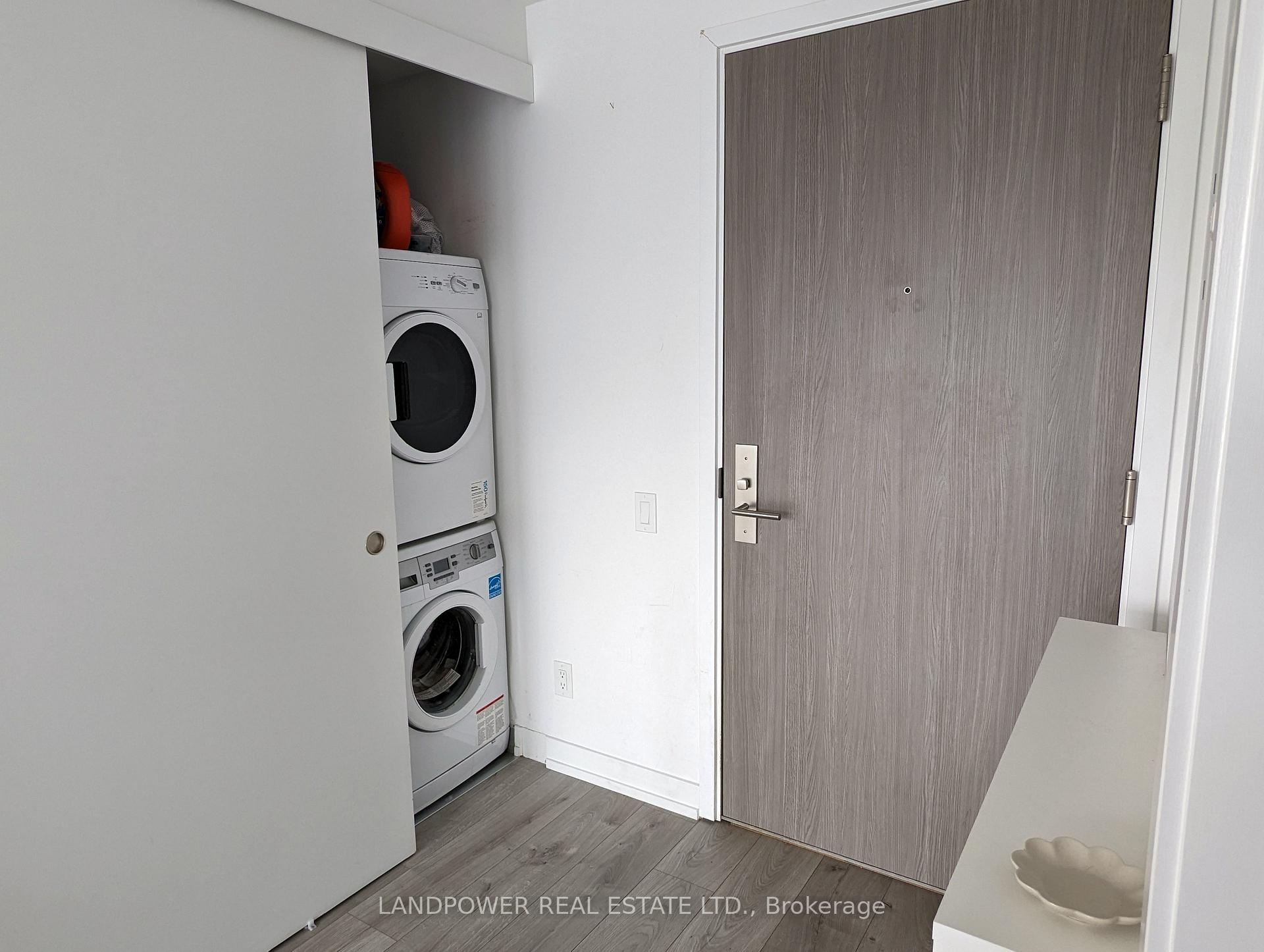 Photo 9 of Unit 1611, 161 Roehampton Avenue, Toronto, Mount Pleasant West — HOMEH
