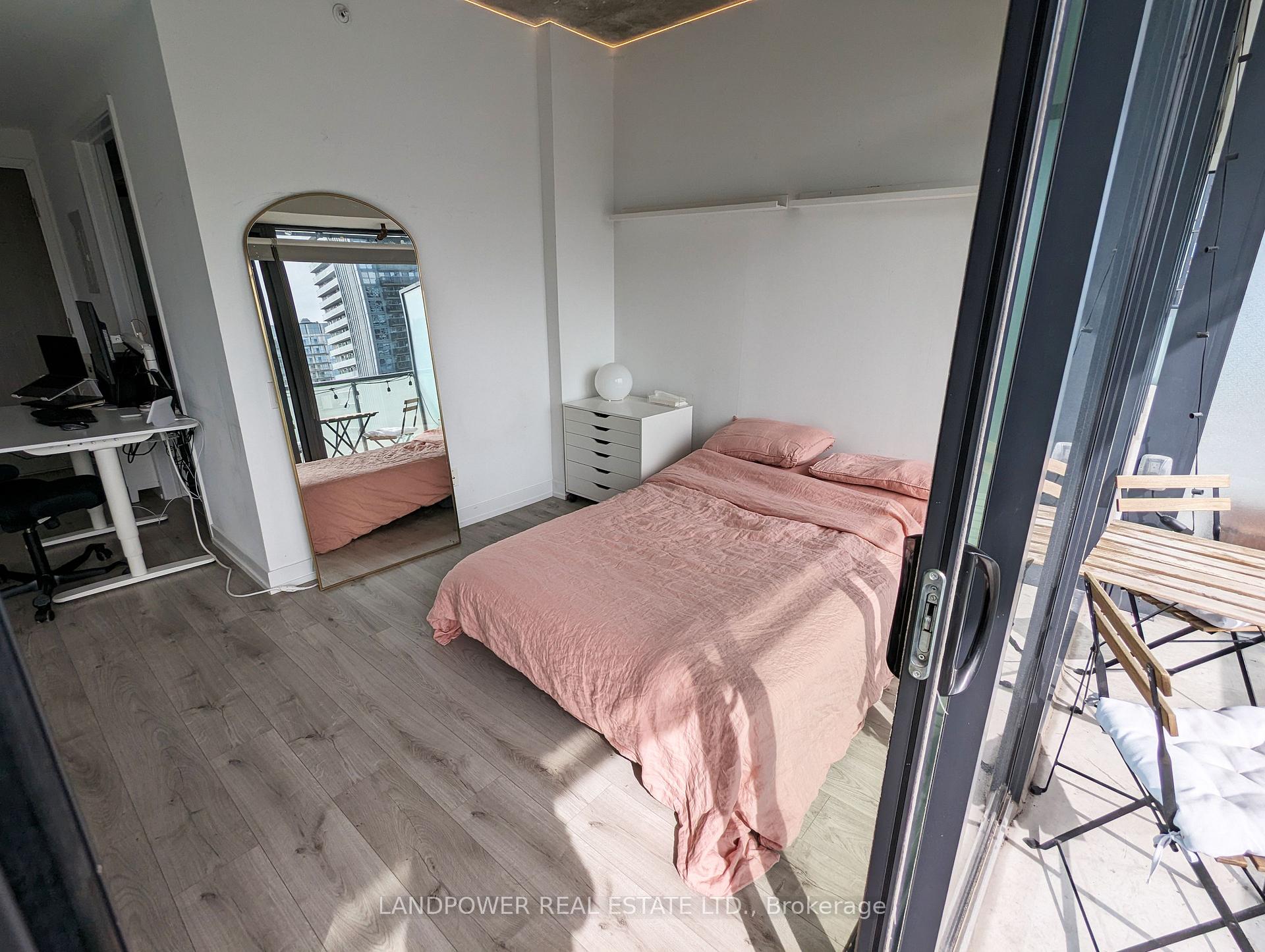 Photo 11 of Unit 1611, 161 Roehampton Avenue, Toronto, Mount Pleasant West — HOMEH