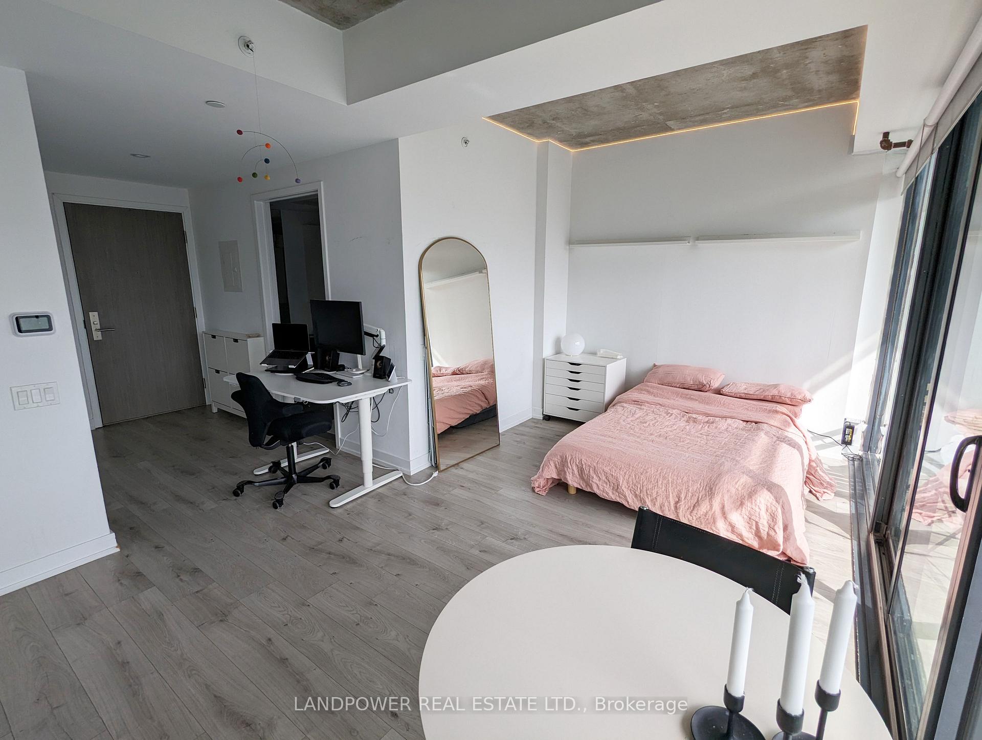 Photo 13 of Unit 1611, 161 Roehampton Avenue, Toronto, Mount Pleasant West — HOMEH