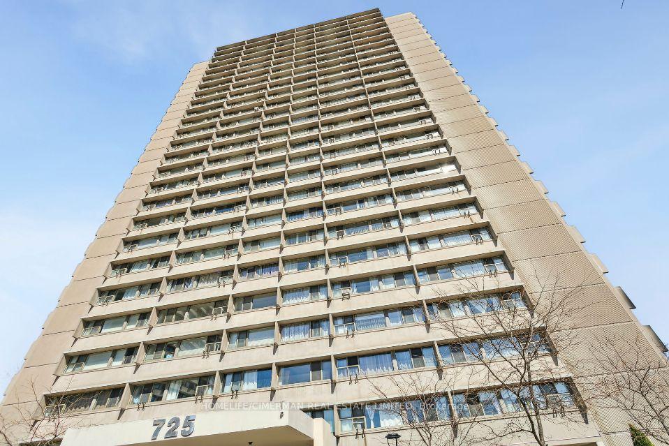 Front of Unit 305, 725 Don Mills Road