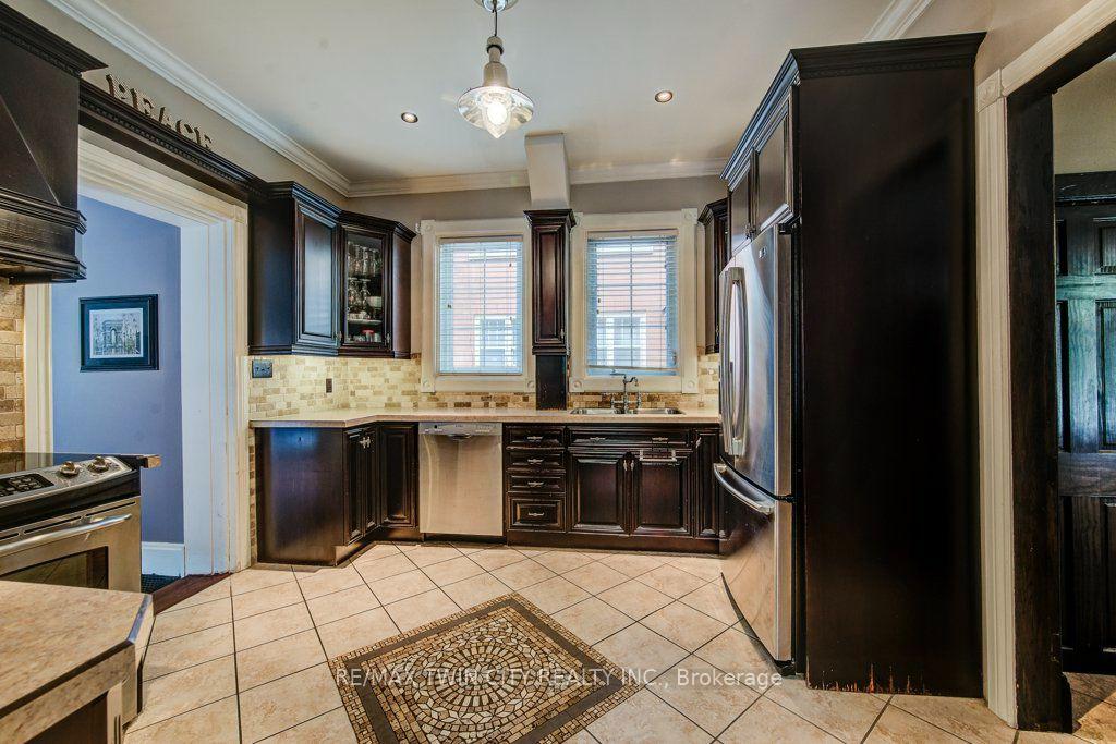 Photo 15 of 138 Water Street S, Kitchener, Victoria Park — HOMEH