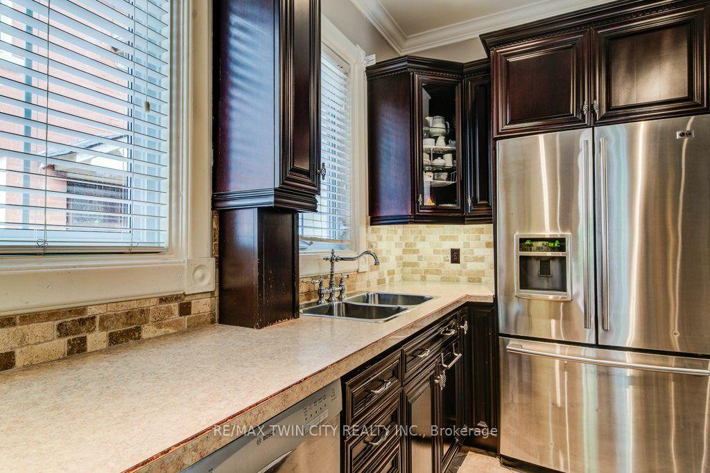 Photo 17 of 138 Water Street S, Kitchener, Victoria Park — HOMEH