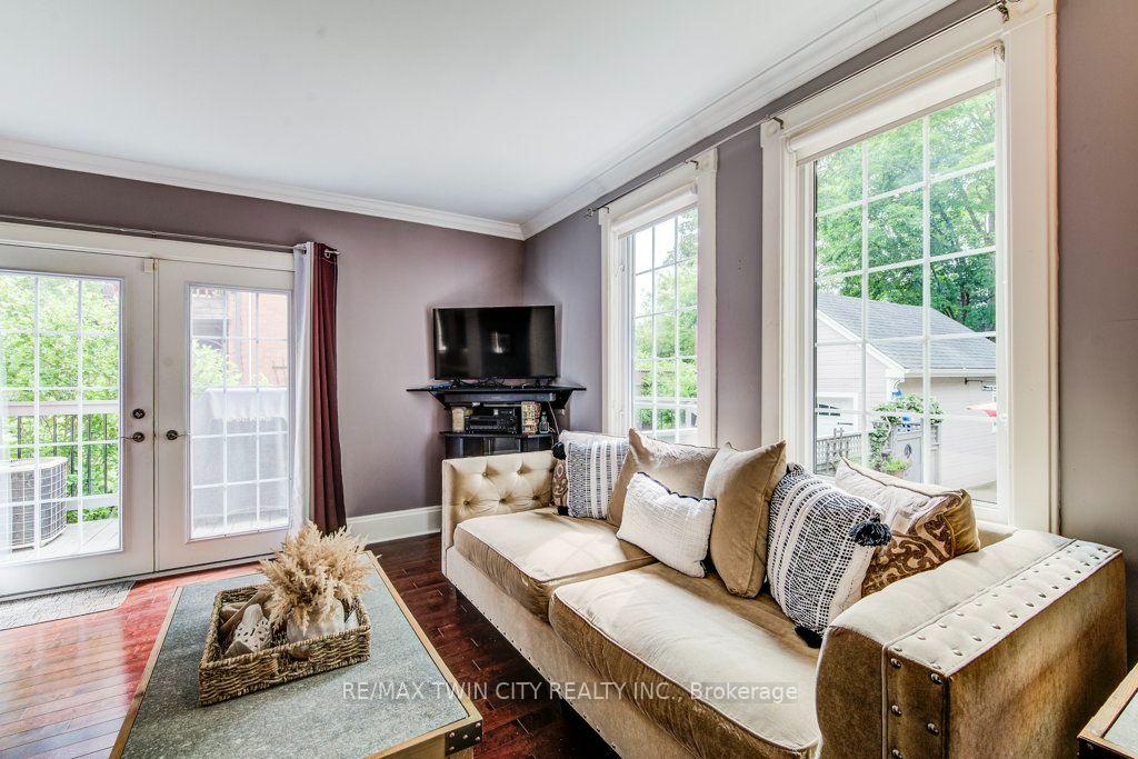 Photo 22 of 138 Water Street S, Kitchener, Victoria Park — HOMEH