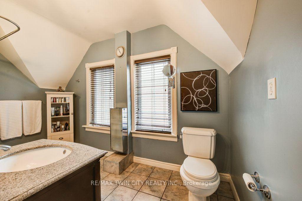 Photo 31 of 138 Water Street S, Kitchener, Victoria Park — HOMEH