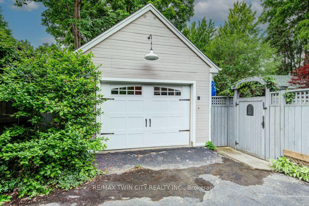 Photo 37 of 138 Water Street S, Kitchener, Victoria Park — HOMEH