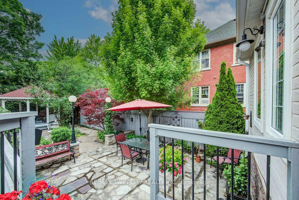 Photo 39 of 138 Water Street S, Kitchener, Victoria Park — HOMEH