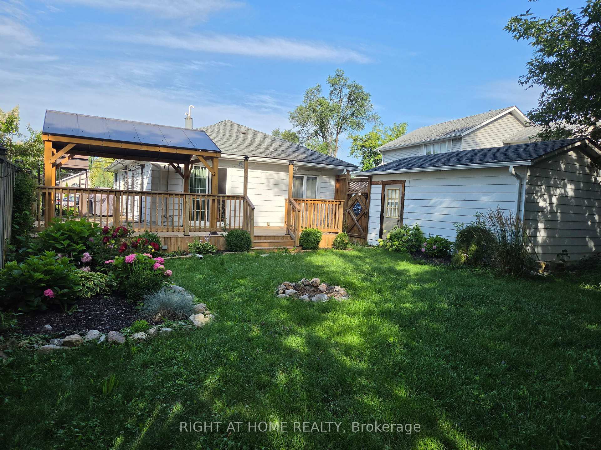 Photo 15 of 771 Third Avenue, Georgina, Historic Lakeshore Communities — HOMEH