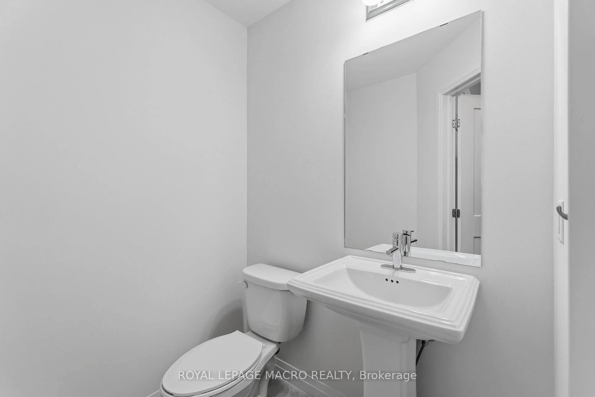 Photo 9 of Unit 98, 30 Times Square Boulevard, Hamilton, Stoney Creek Mountain — HOMEH