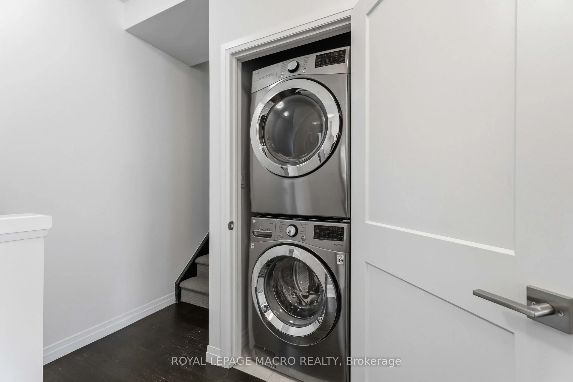 Photo 10 of Unit 98, 30 Times Square Boulevard, Hamilton, Stoney Creek Mountain — HOMEH