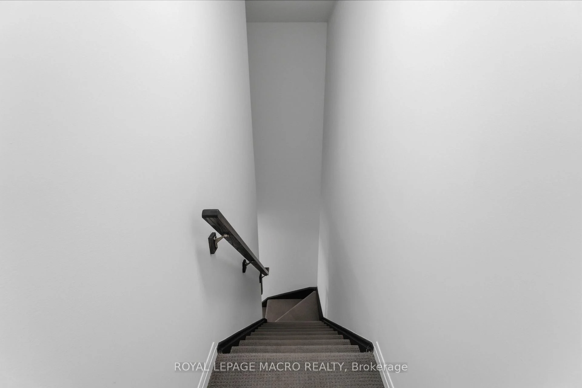 Photo 11 of Unit 98, 30 Times Square Boulevard, Hamilton, Stoney Creek Mountain — HOMEH