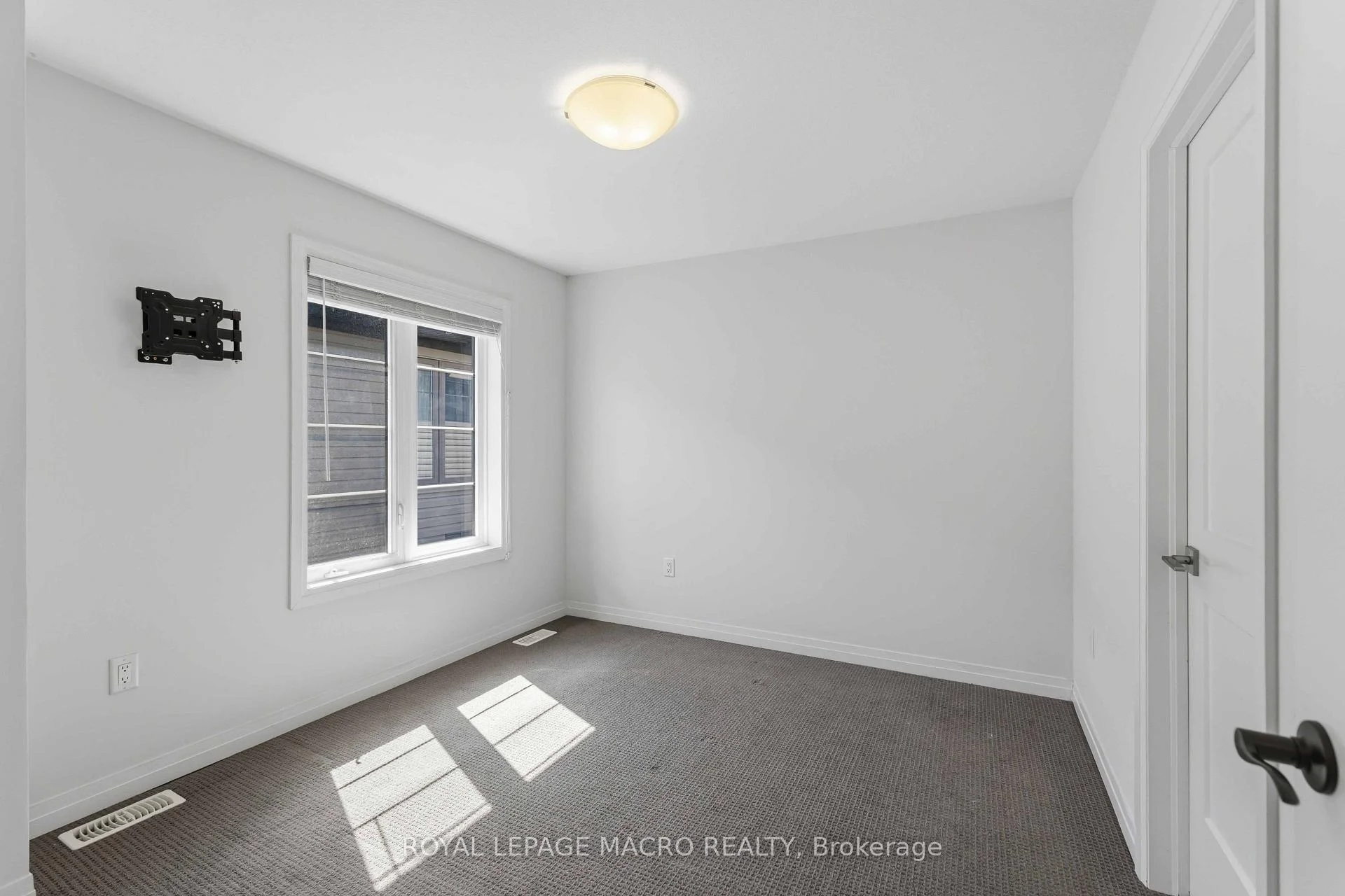 Photo 22 of Unit 98, 30 Times Square Boulevard, Hamilton, Stoney Creek Mountain — HOMEH