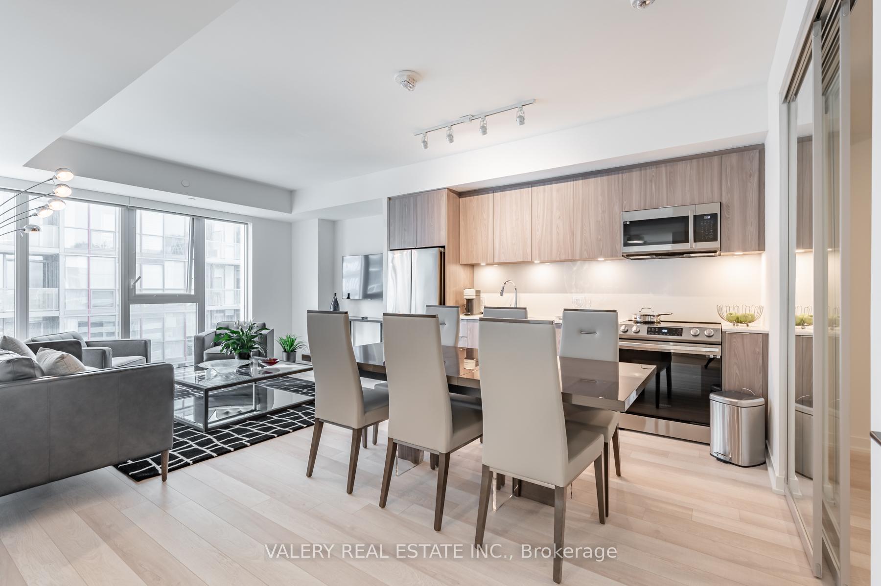 Front of Unit 3109, 357 King Street W