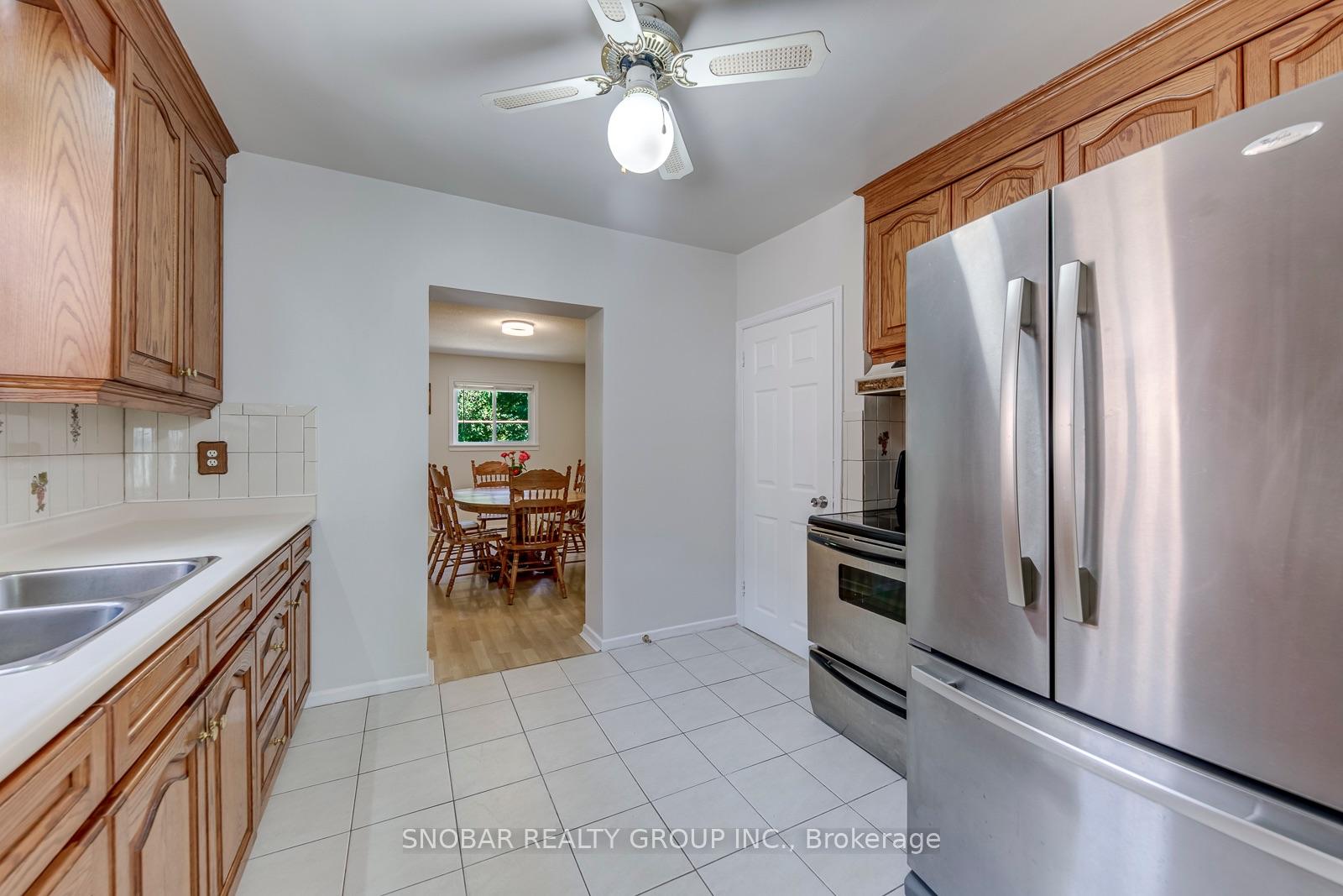Photo 7 of 40 Dixon Road, Etobicoke, Humber Heights — HOMEH