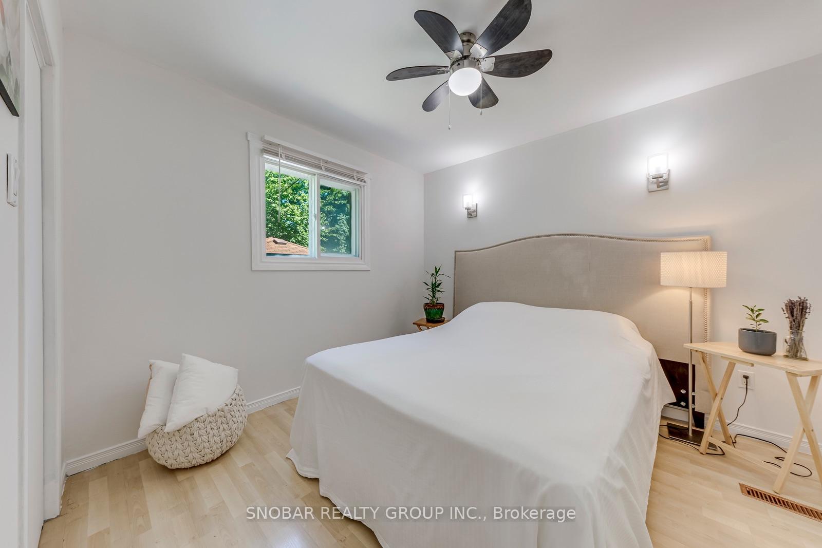 Photo 14 of 40 Dixon Road, Etobicoke, Humber Heights — HOMEH
