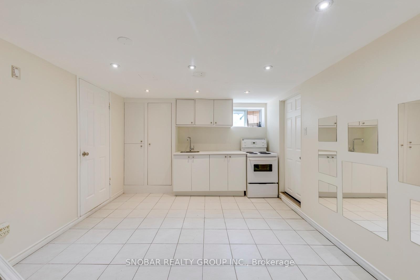 Photo 16 of 40 Dixon Road, Etobicoke, Humber Heights — HOMEH
