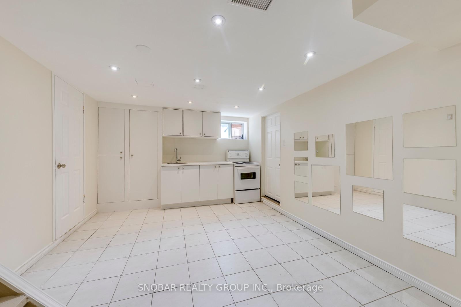 Photo 17 of 40 Dixon Road, Etobicoke, Humber Heights — HOMEH