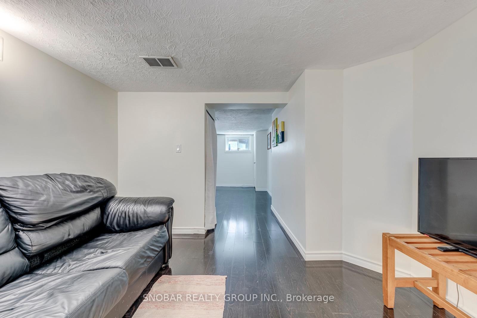 Photo 21 of 40 Dixon Road, Etobicoke, Humber Heights — HOMEH