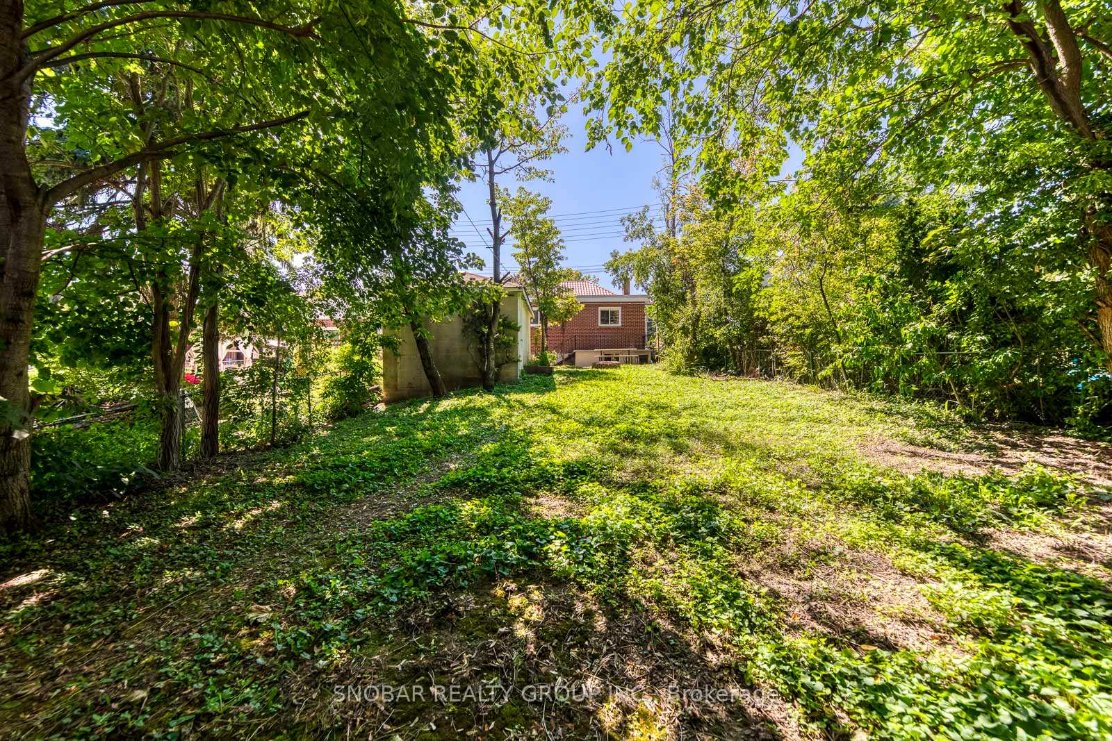 Photo 28 of 40 Dixon Road, Etobicoke, Humber Heights — HOMEH