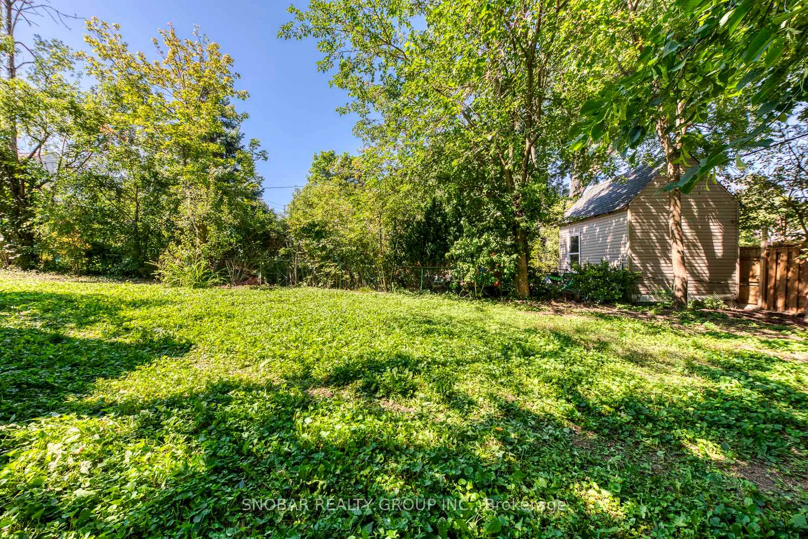 Photo 29 of 40 Dixon Road, Etobicoke, Humber Heights — HOMEH