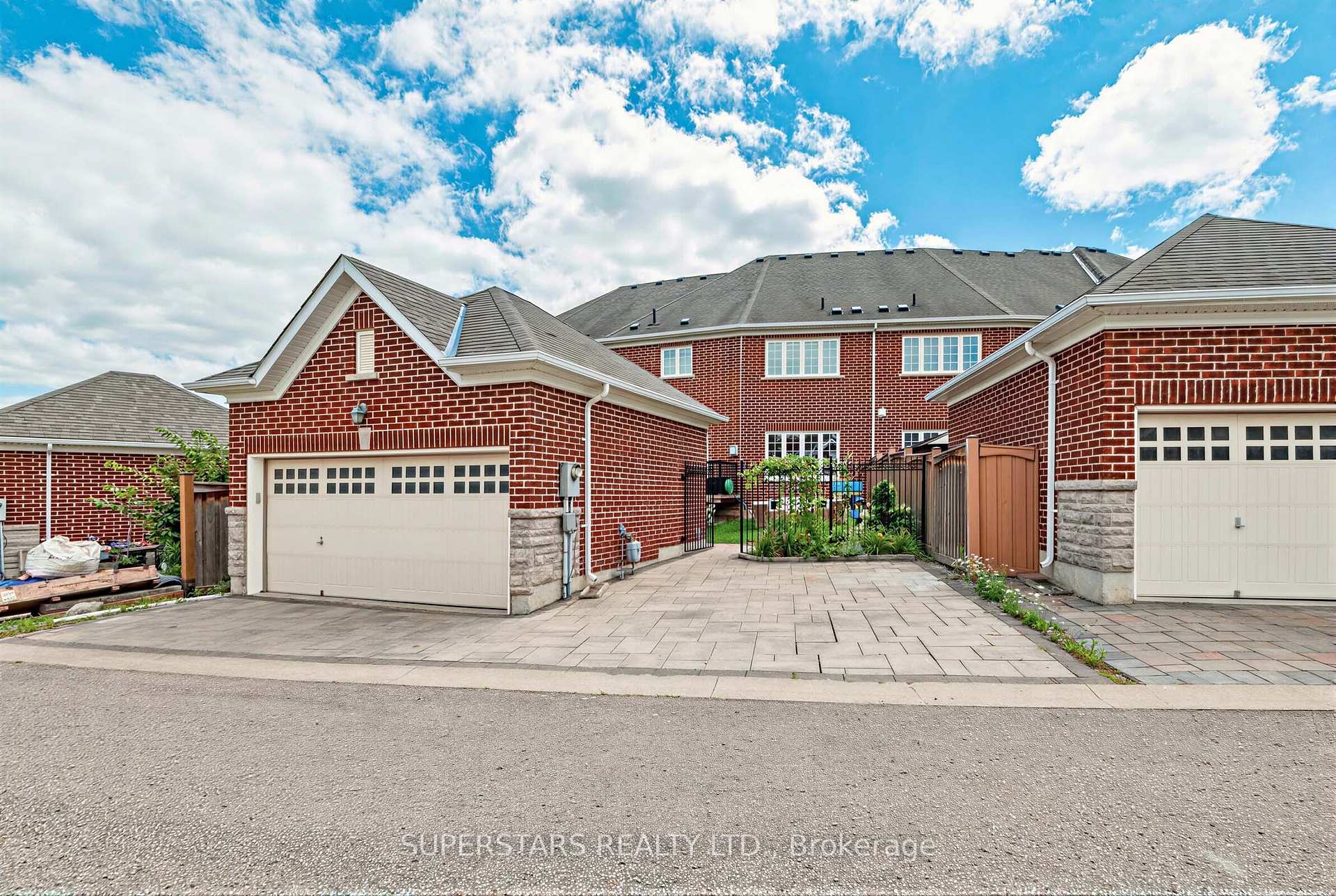 Photo 2 of 239 Angus Glen Boulevard, Markham, Devil's Elbow — HOMEH