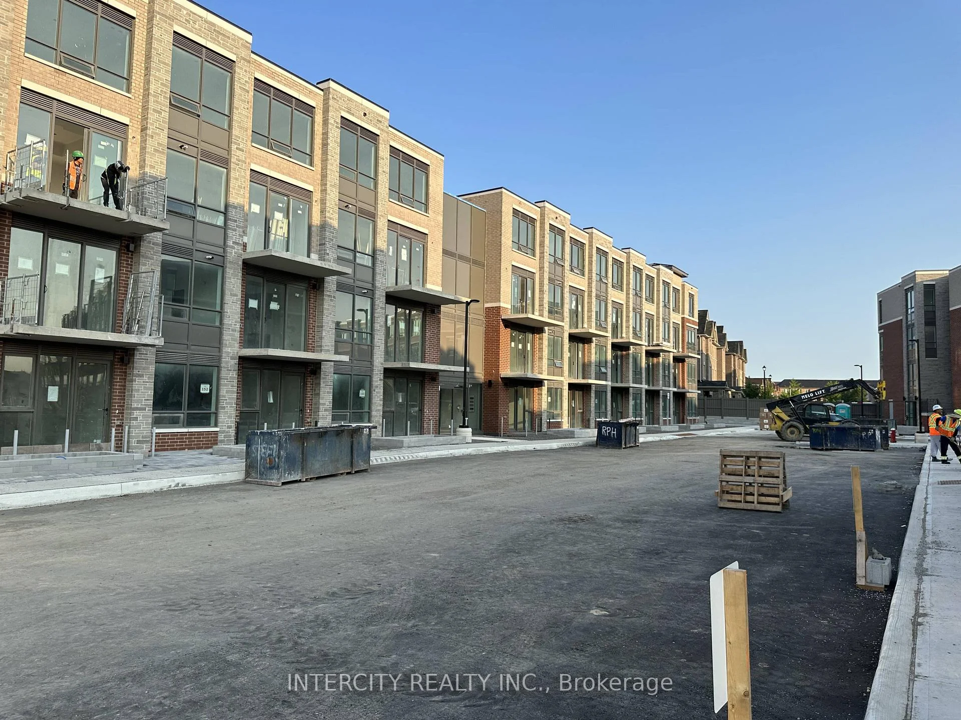 Photo 12 of Unit 355, 75 Attmar Drive, Brampton, Bram East — HOMEH