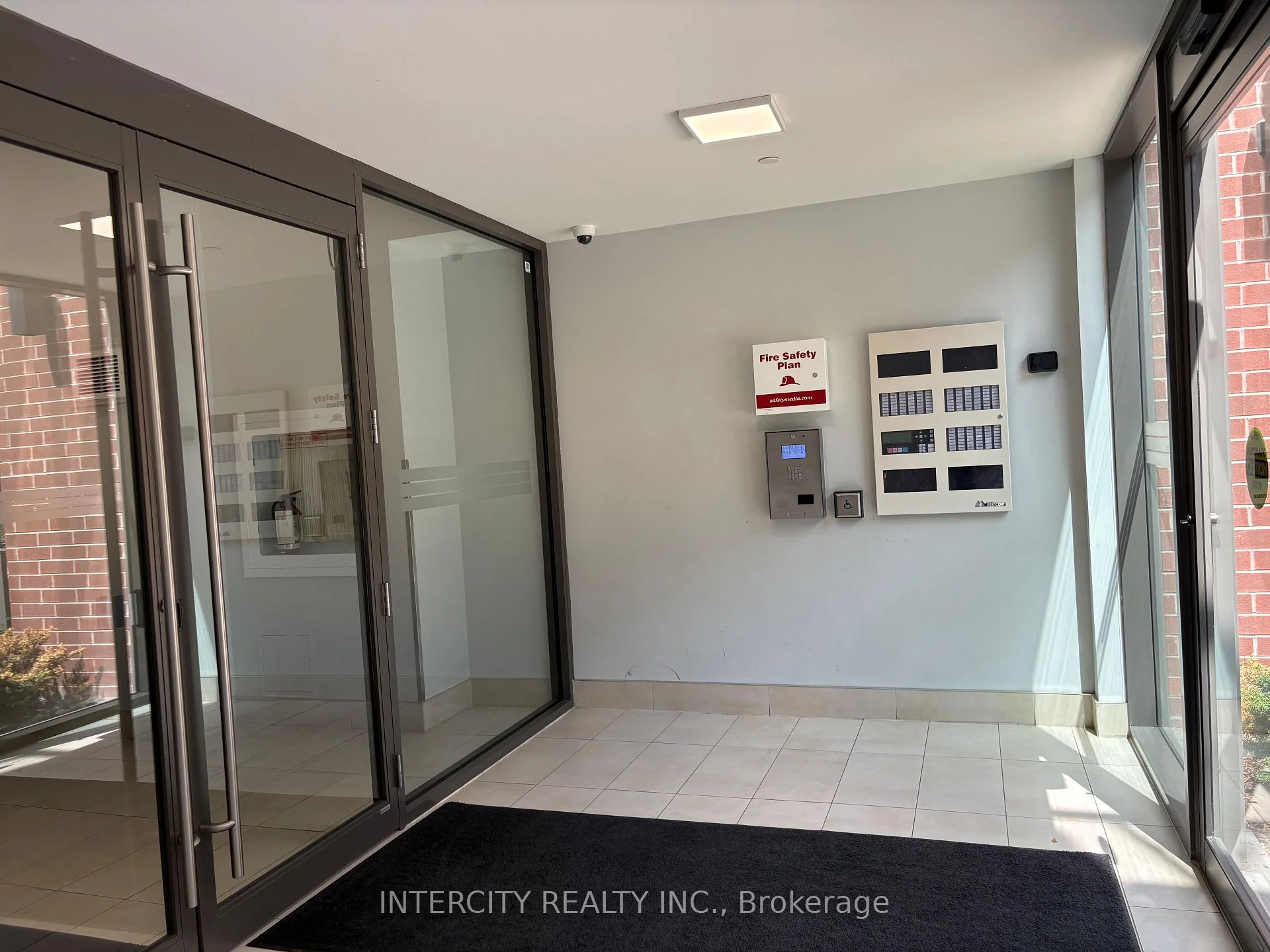 Photo 7 of Unit 355, 75 Attmar Drive, Brampton, Bram East — HOMEH