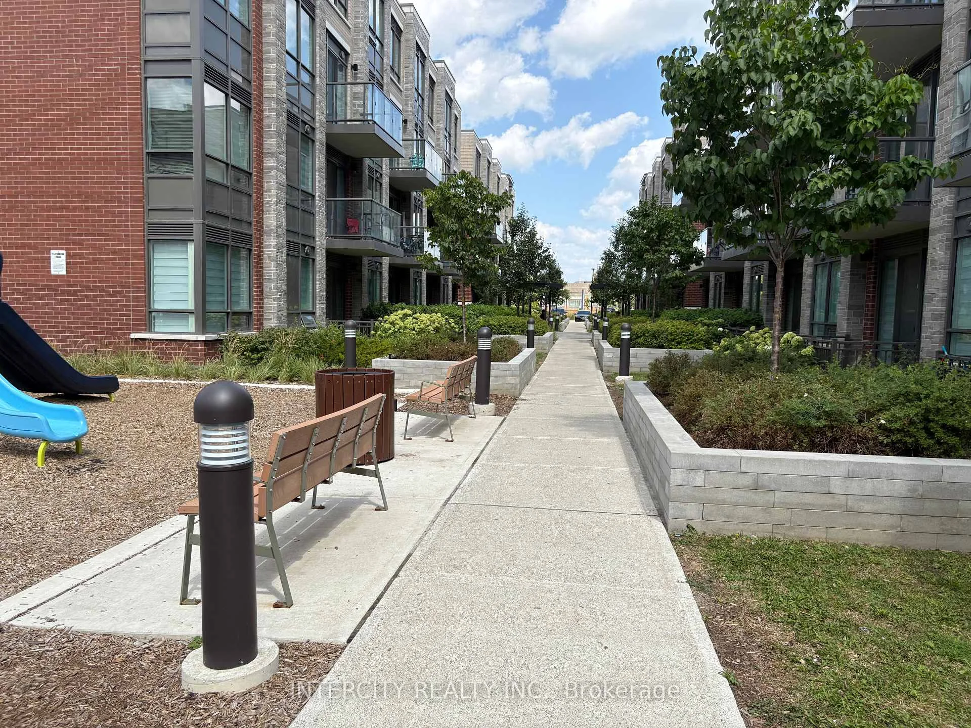 Photo 15 of Unit 355, 75 Attmar Drive, Brampton, Bram East — HOMEH