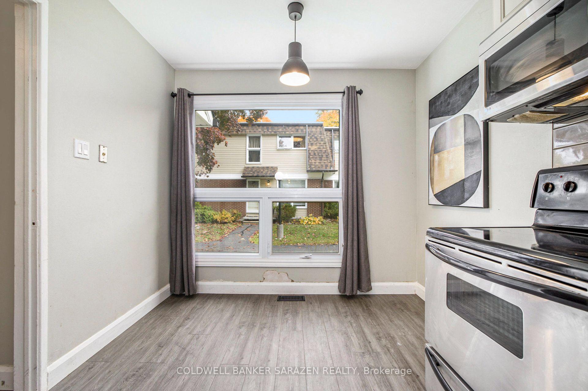 Photo 10 of 110 Rutherford Court, Ottawa, Kanata - Beaverbrook — HOMEH