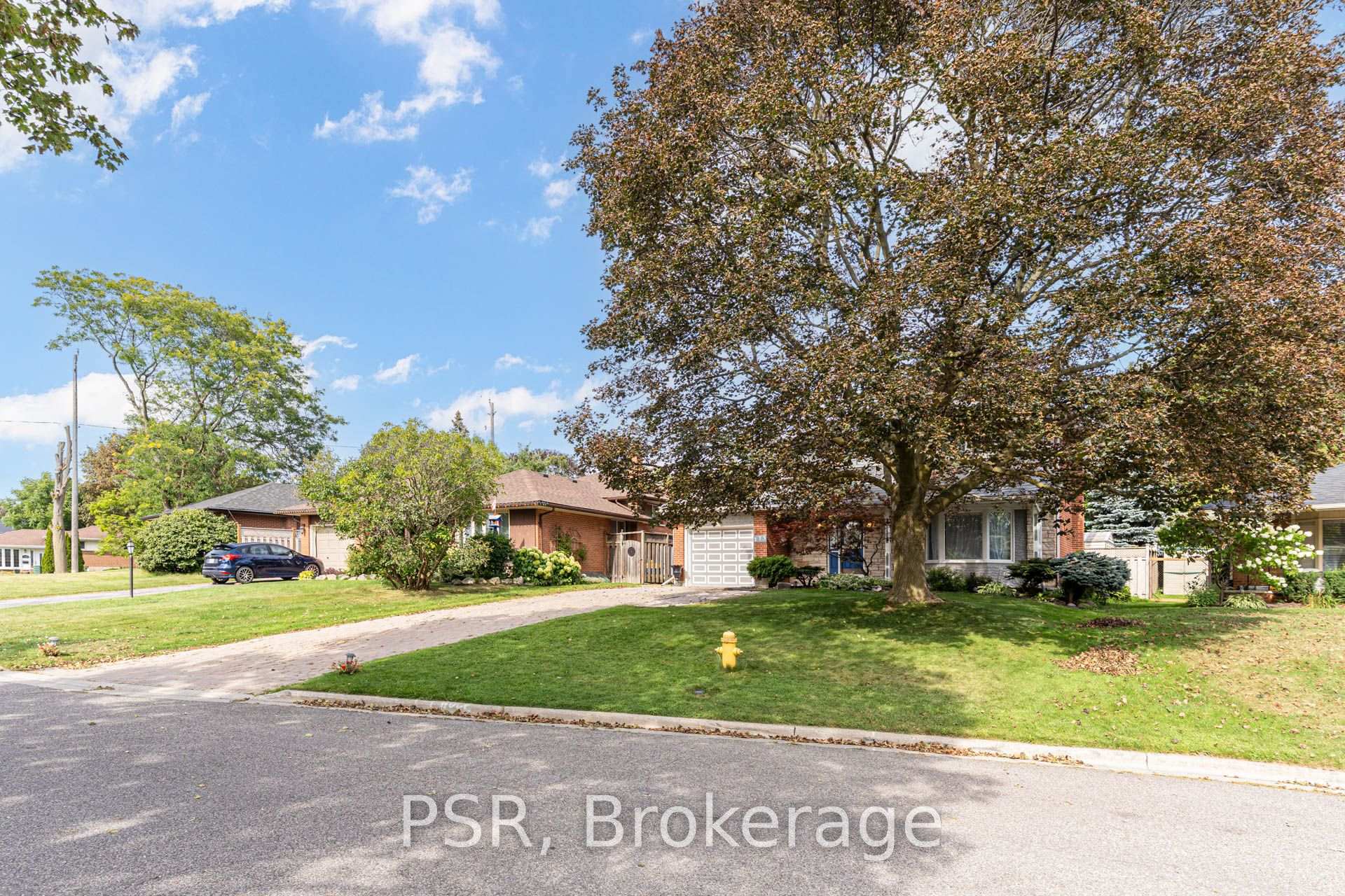 Photo 2 of 375 Inverness Drive, Oshawa, McLaughlin — HOMEH