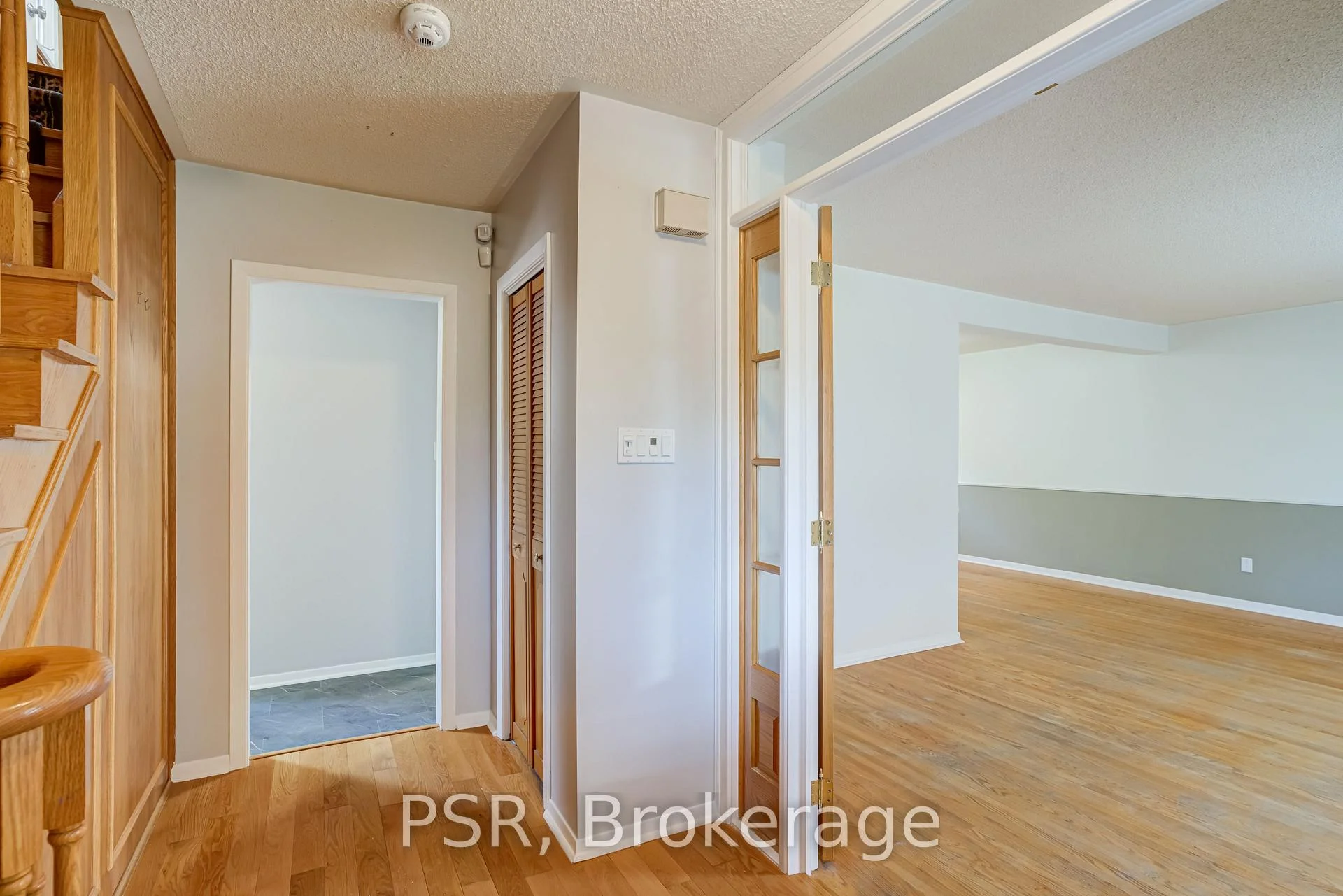 Photo 10 of 375 Inverness Drive, Oshawa, McLaughlin — HOMEH