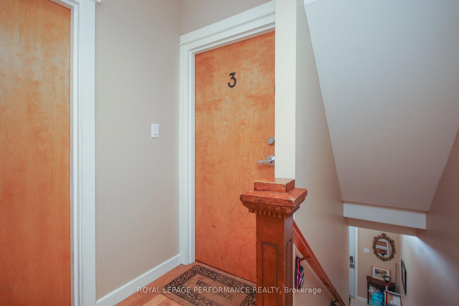 Photo 2 of Unit 3, 736 Cooper Street E, Ottawa, Ottawa Centre — HOMEH