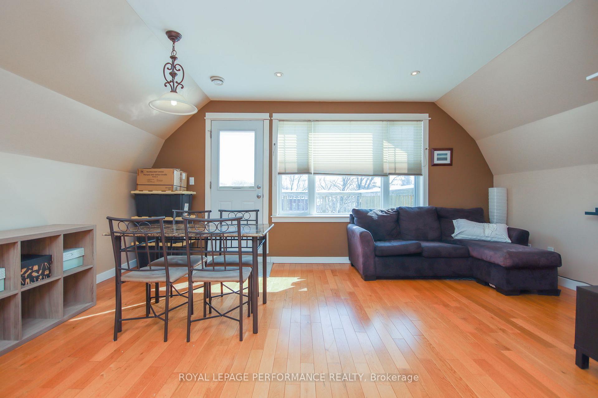 Photo 5 of Unit 3, 736 Cooper Street E, Ottawa, Ottawa Centre — HOMEH