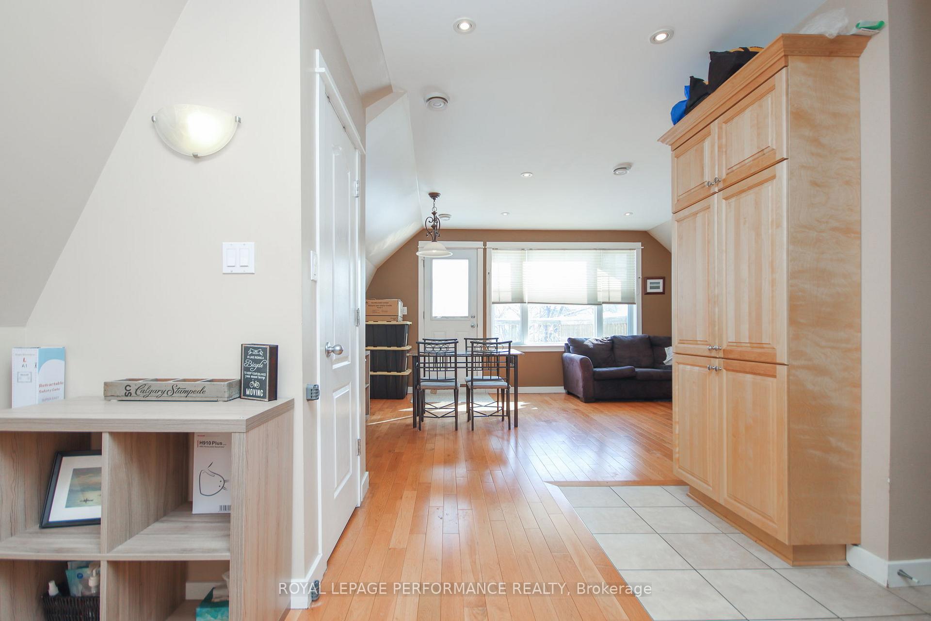 Photo 7 of Unit 3, 736 Cooper Street E, Ottawa, Ottawa Centre — HOMEH