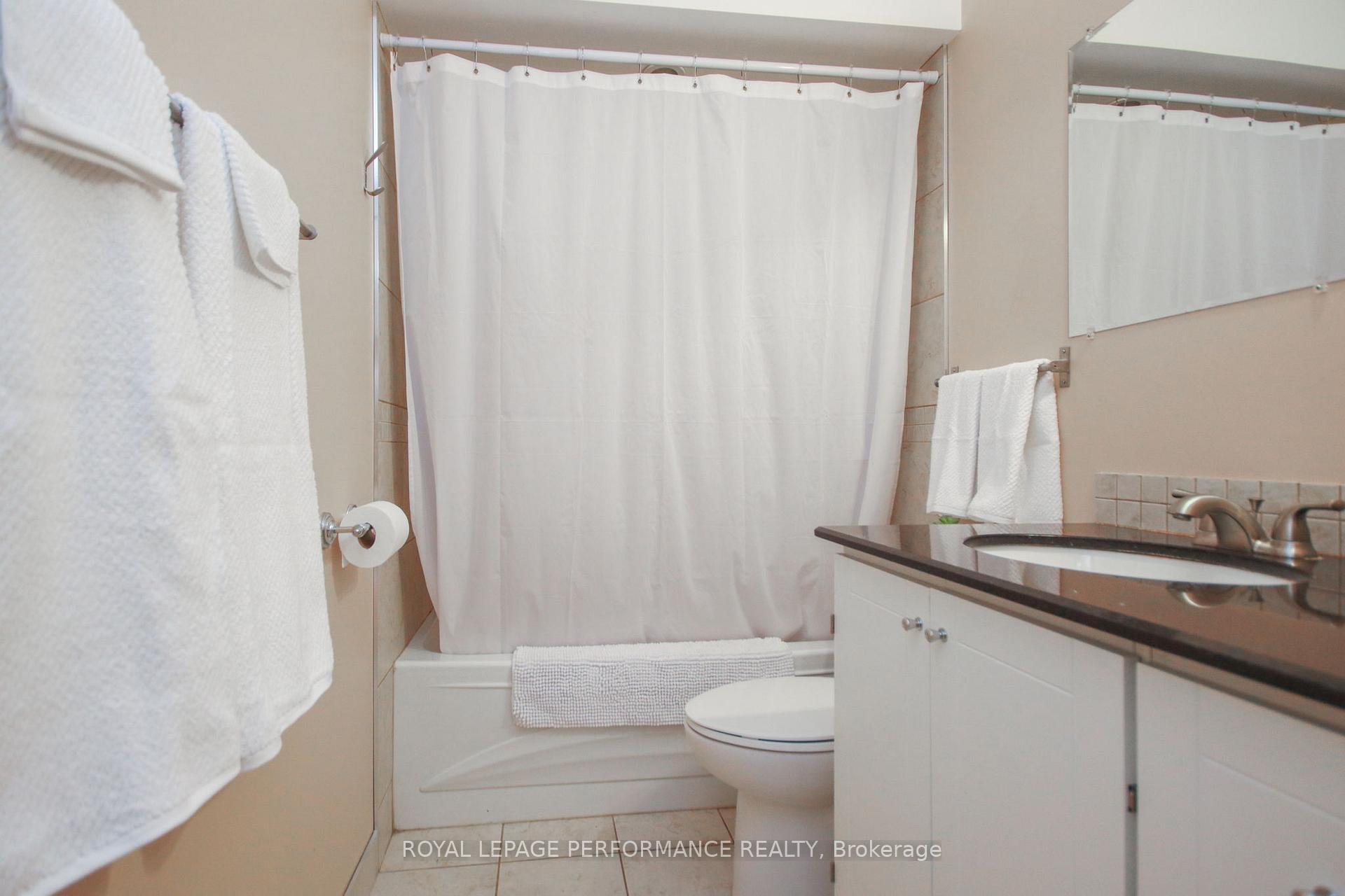 Photo 11 of Unit 3, 736 Cooper Street E, Ottawa, Ottawa Centre — HOMEH