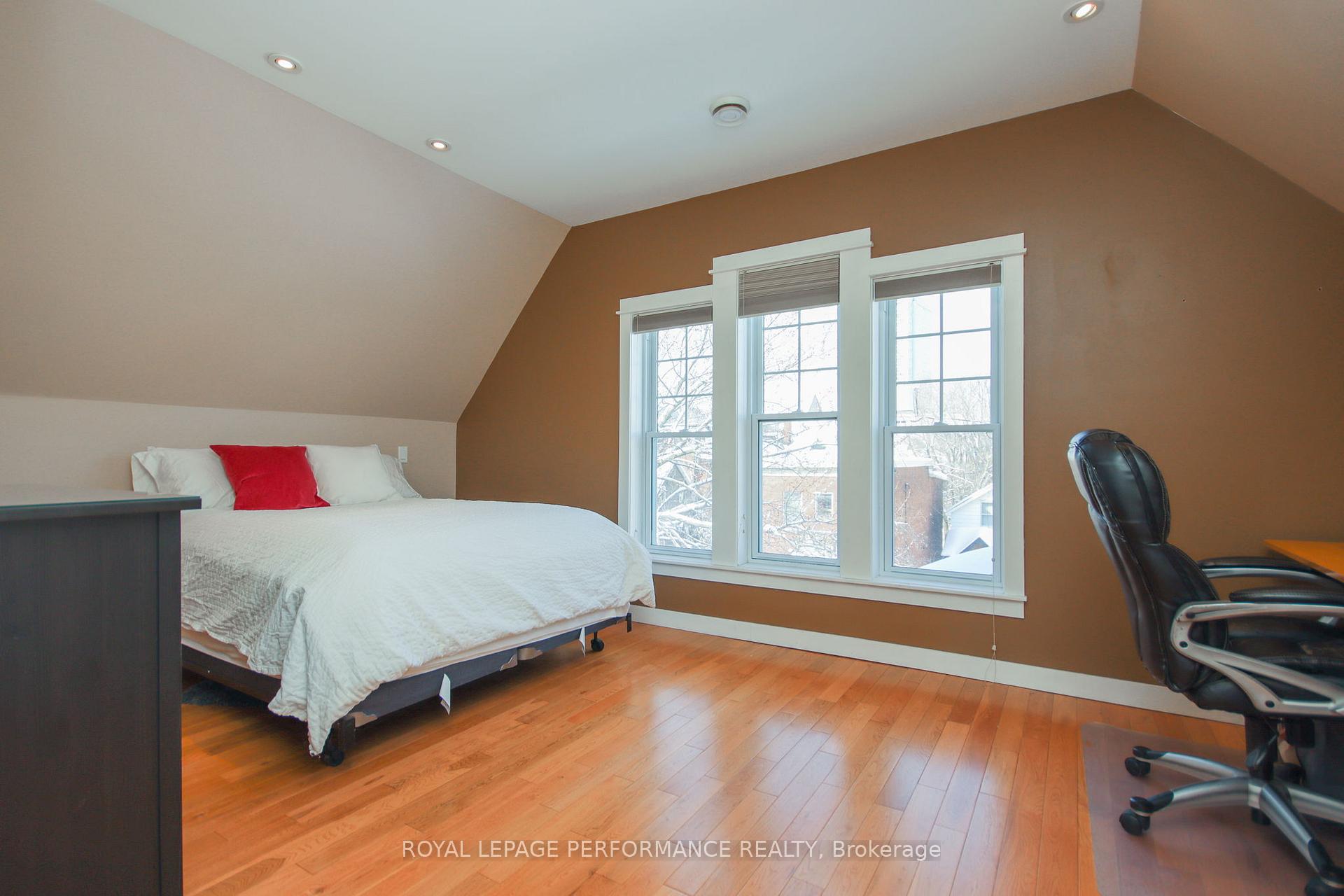 Photo 14 of Unit 3, 736 Cooper Street E, Ottawa, Ottawa Centre — HOMEH