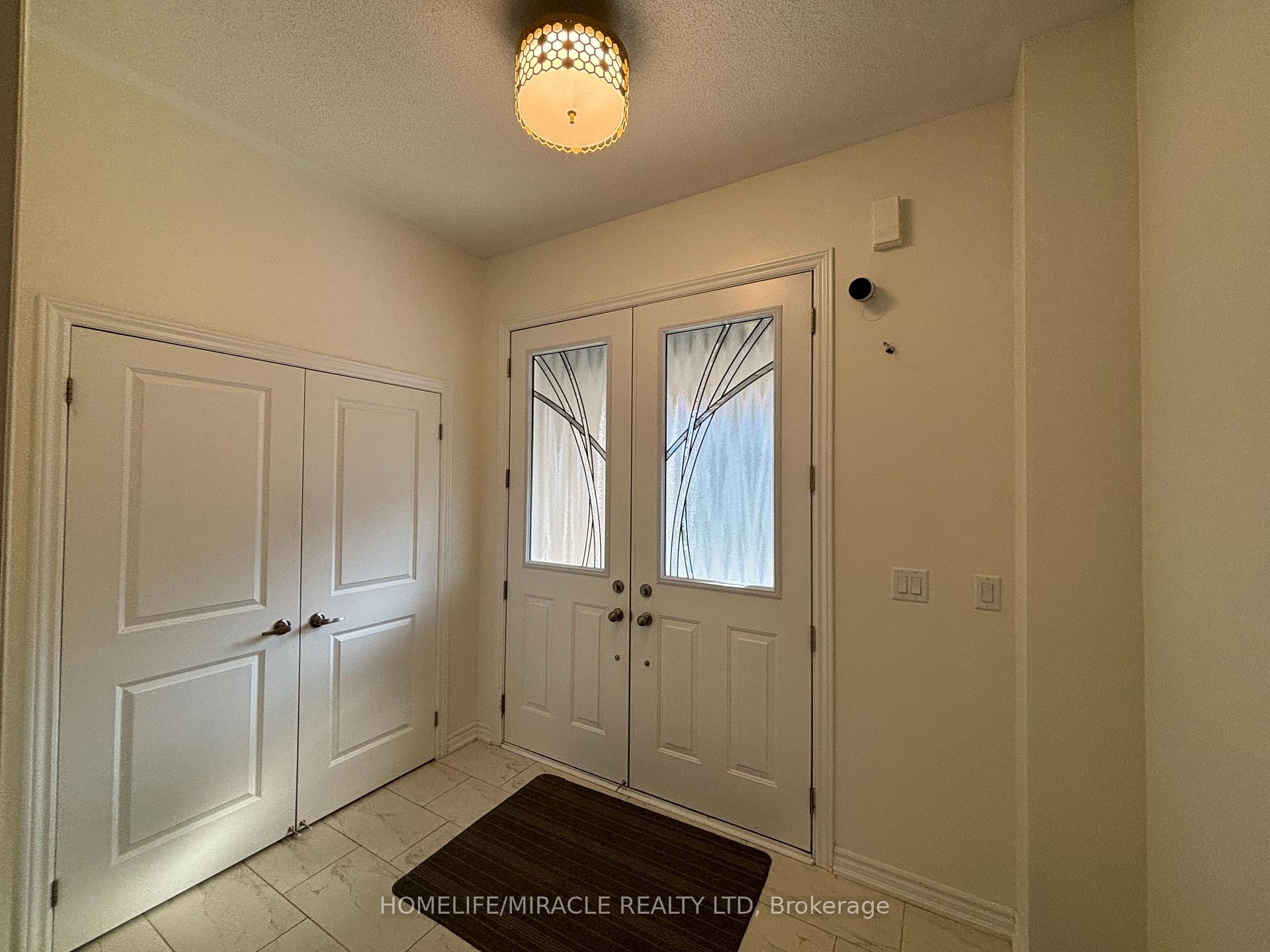 Photo 2 of 52 Minnock Street, Caledon, Rural Caledon — HOMEH