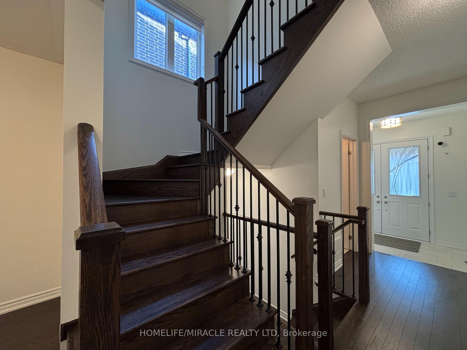 Photo 12 of 52 Minnock Street, Caledon, Rural Caledon — HOMEH