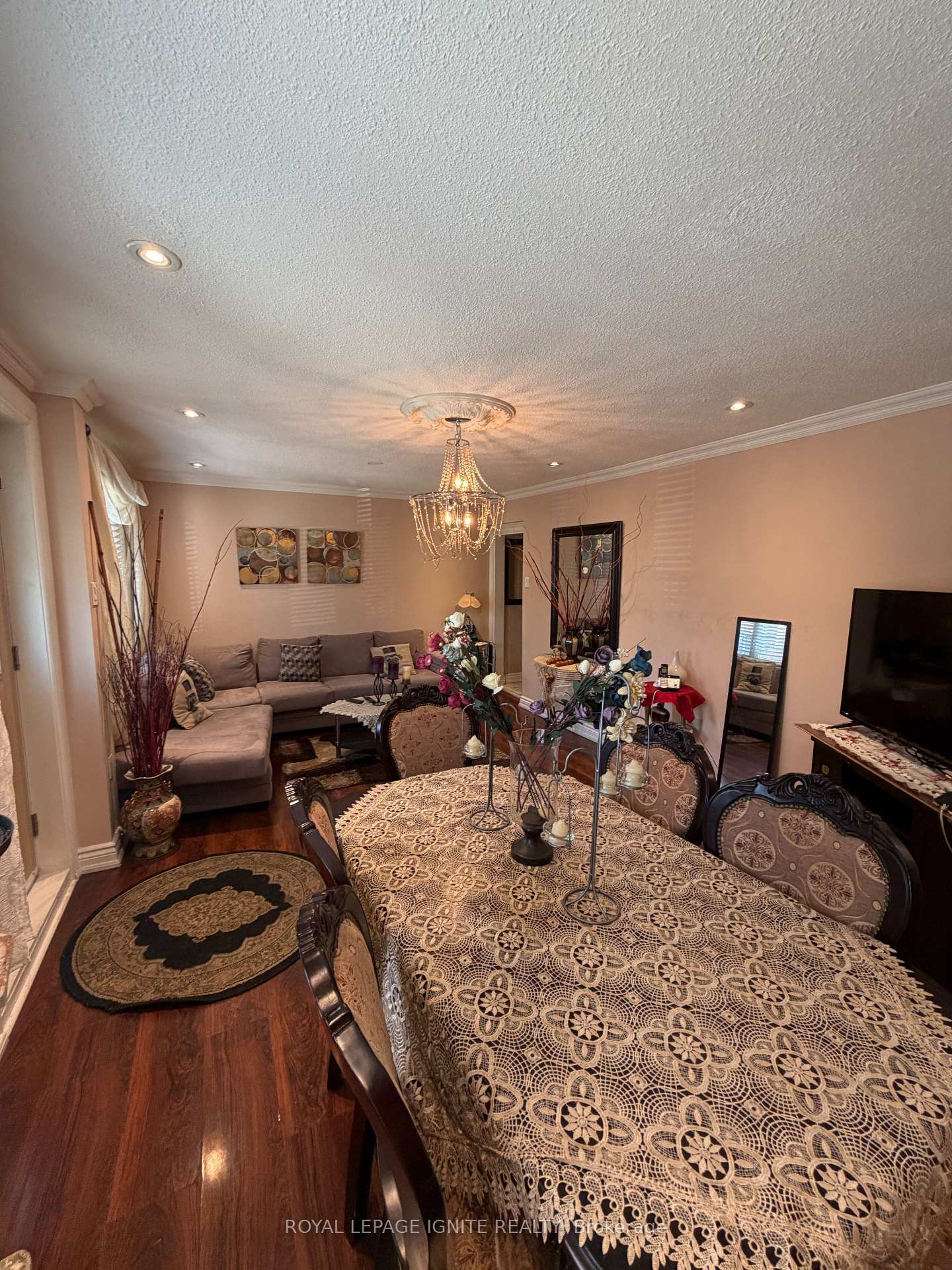 Photo 7 of 35 Hillary Avenue, Toronto, Keelesdale-Eglinton West — HOMEH