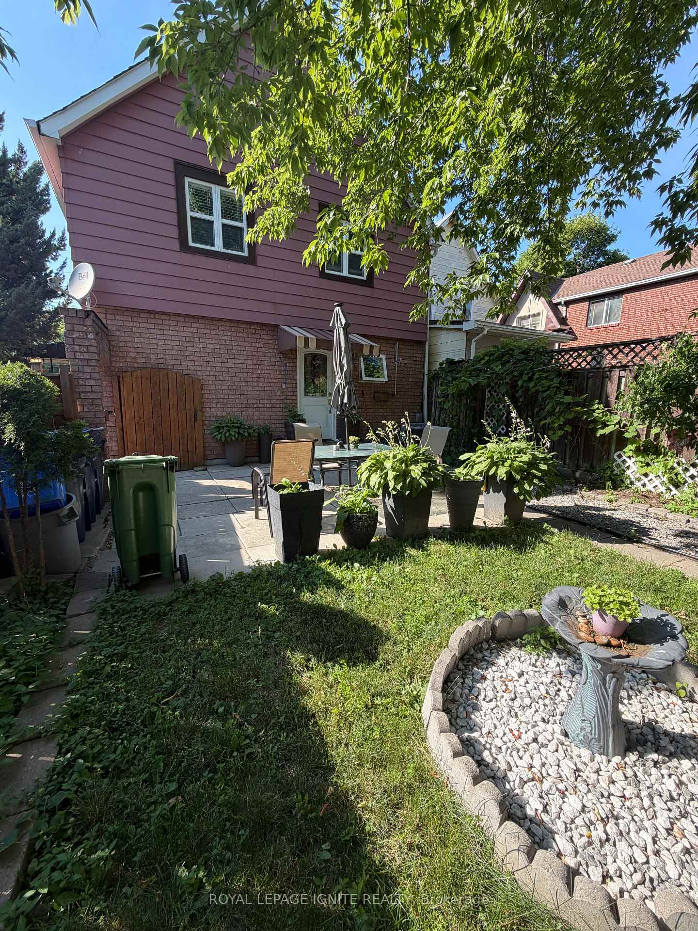 Photo 11 of 35 Hillary Avenue, Toronto, Keelesdale-Eglinton West — HOMEH