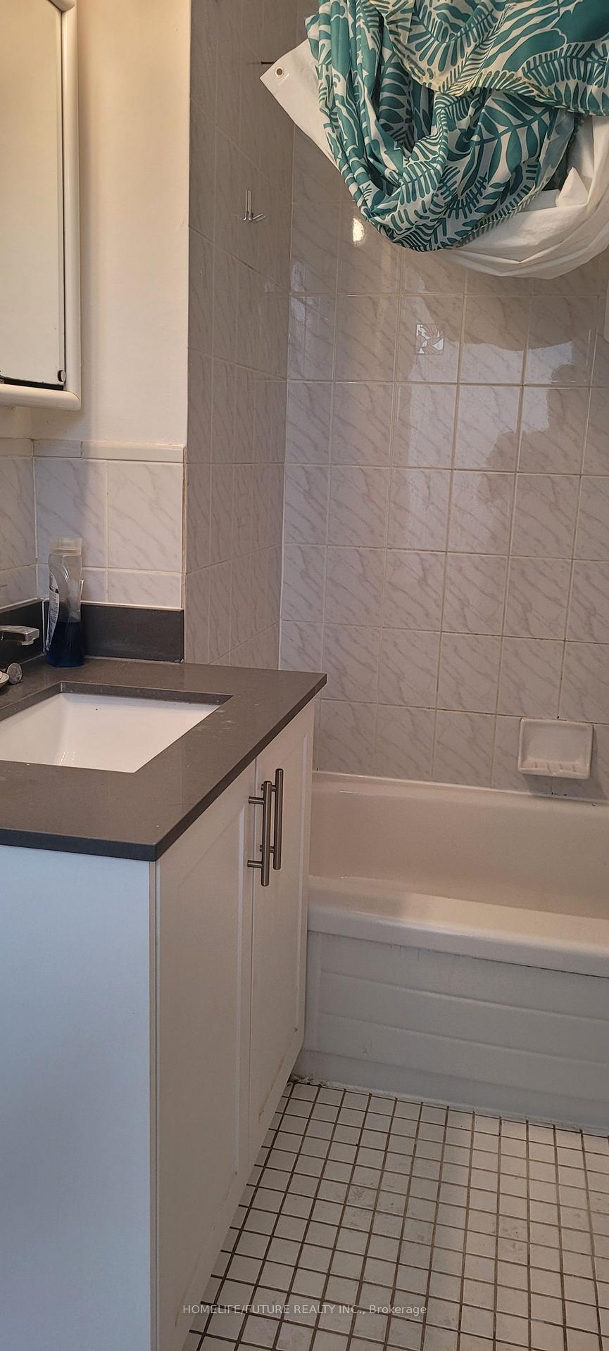 Photo 4 of Unit 2nd Floor, 697 College Street, Toronto, Trinity-Bellwoods — HOMEH