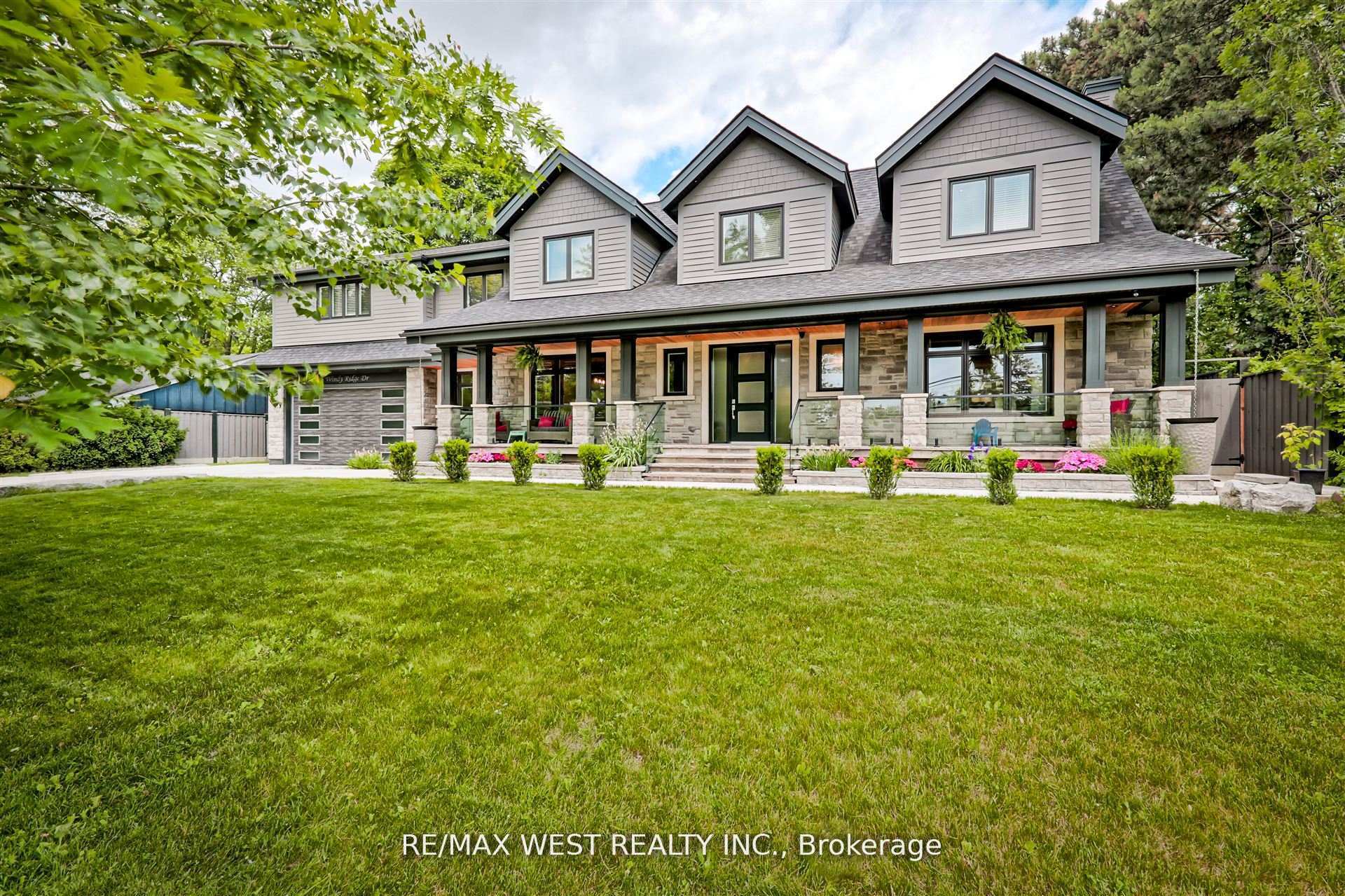 Photo 2 of 18 Windy Ridge Drive, Scarborough, Scarborough Village — HOMEH