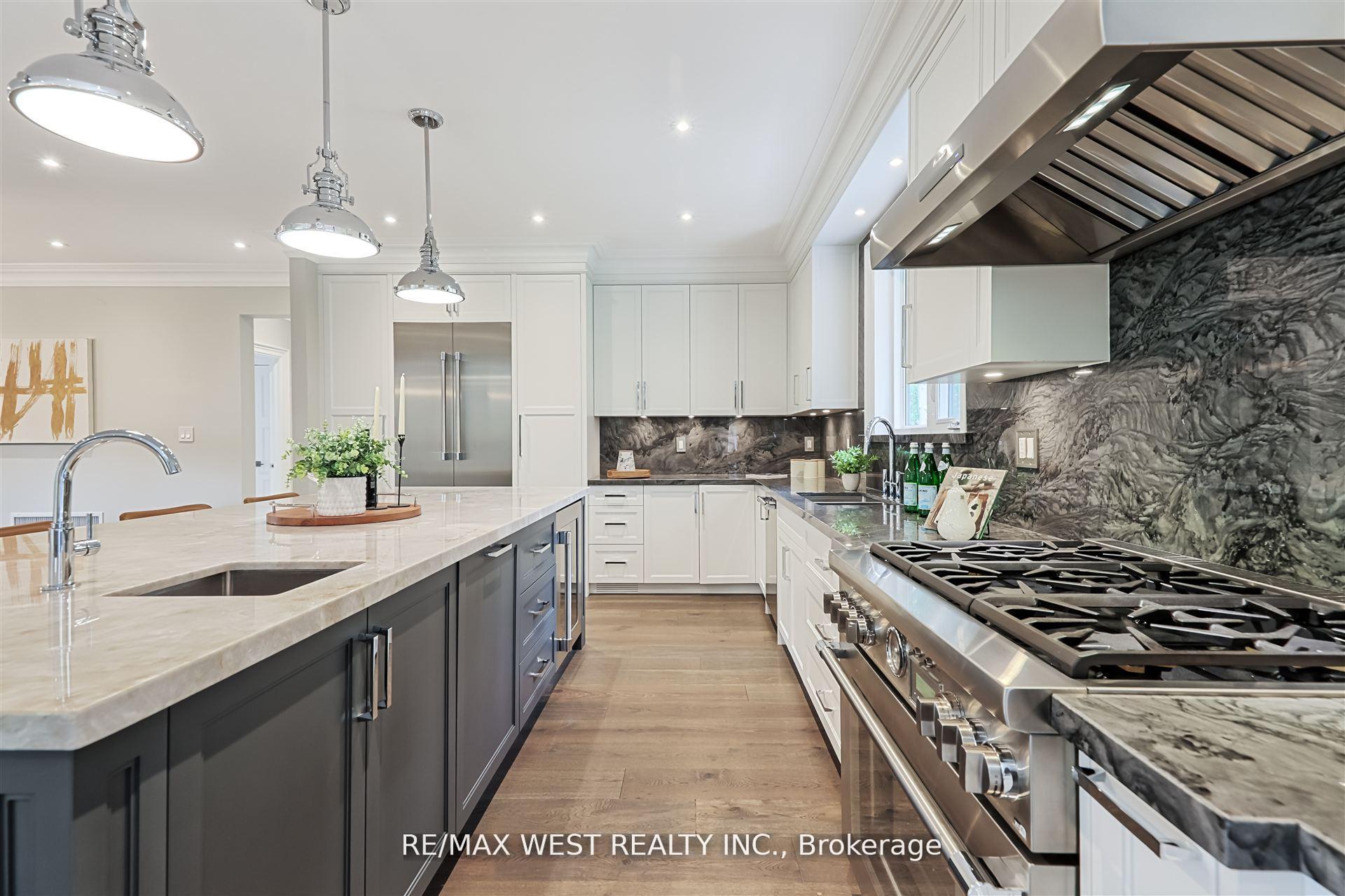 Photo 5 of 18 Windy Ridge Drive, Scarborough, Scarborough Village — HOMEH
