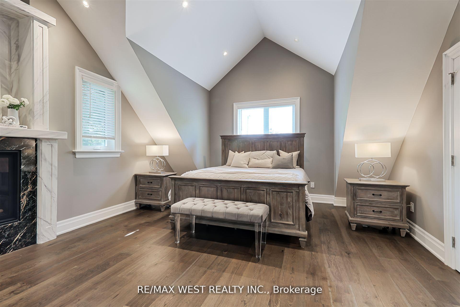 Photo 15 of 18 Windy Ridge Drive, Scarborough, Scarborough Village — HOMEH