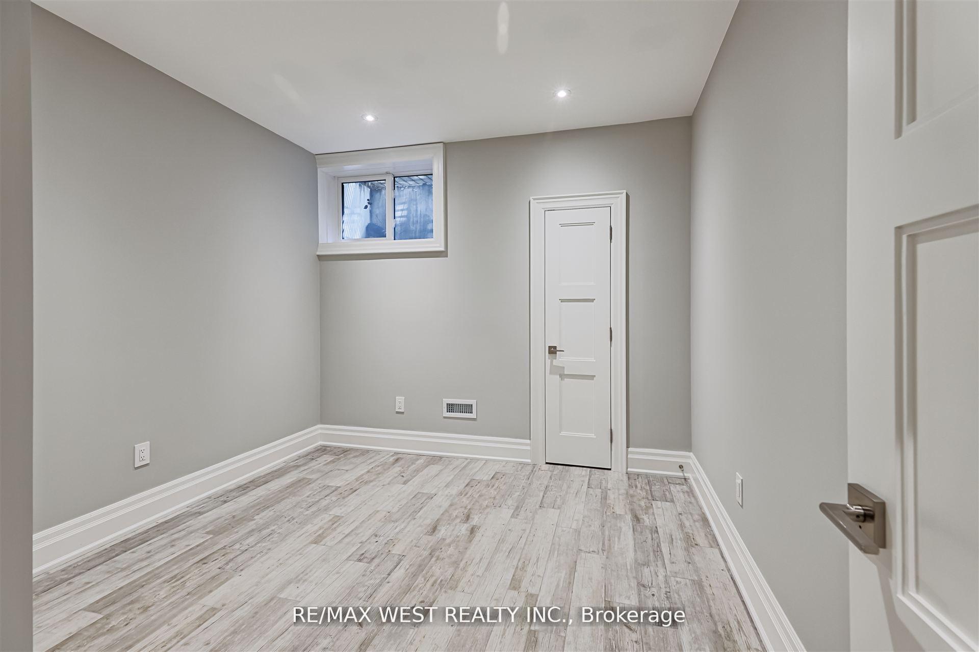Photo 29 of 18 Windy Ridge Drive, Scarborough, Scarborough Village — HOMEH