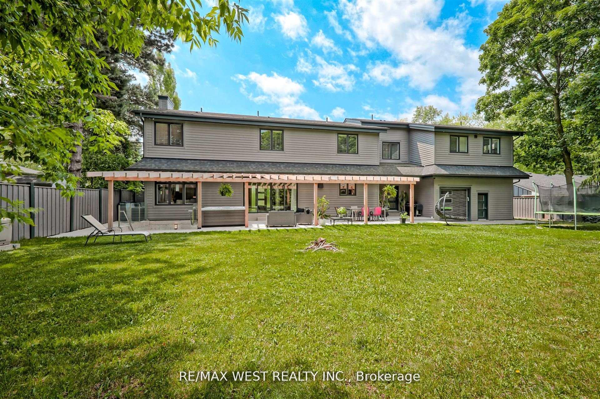 Photo 36 of 18 Windy Ridge Drive, Scarborough, Scarborough Village — HOMEH