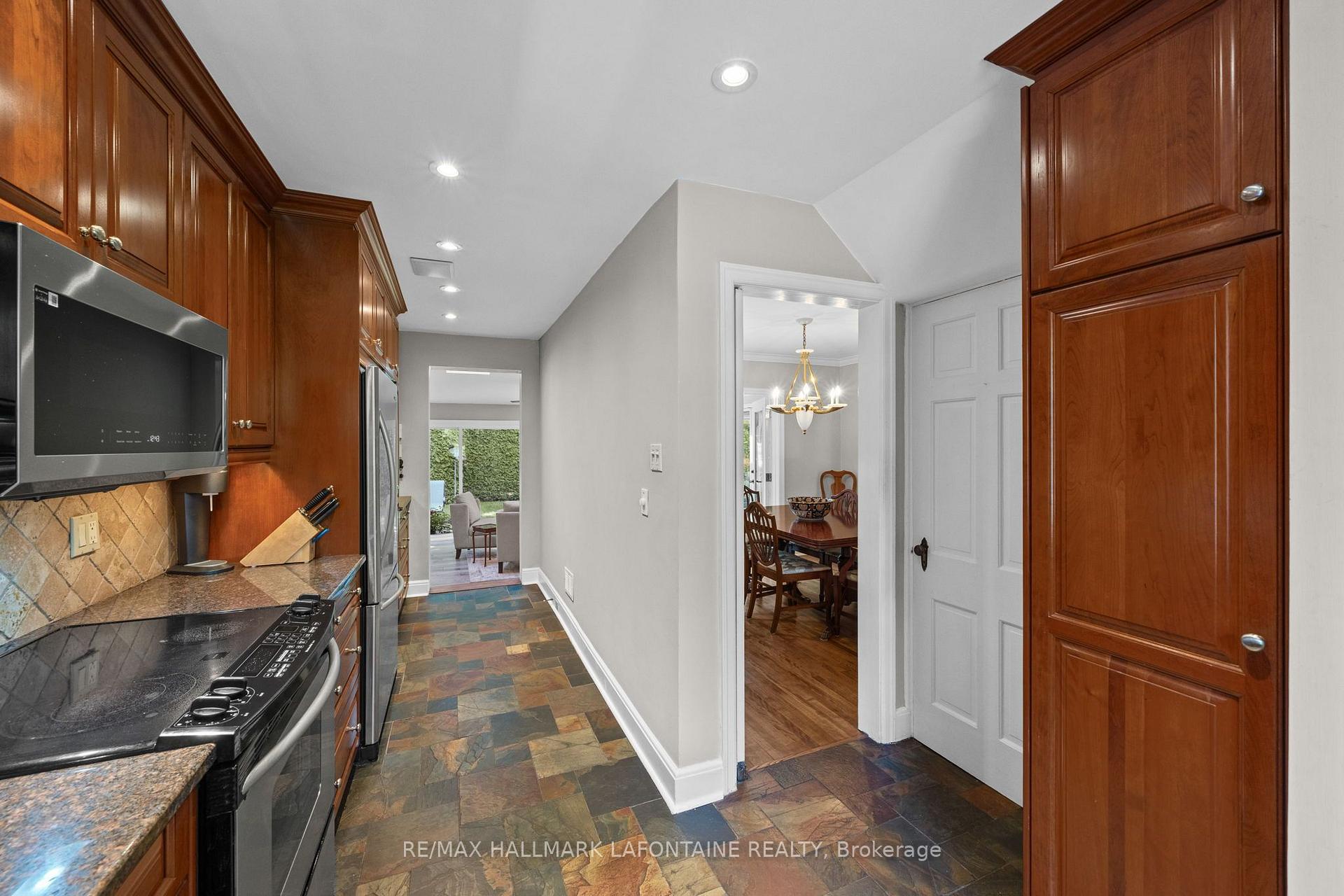 Photo 42 of 215 Springfield Road, Ottawa, Rockcliffe — HOMEH