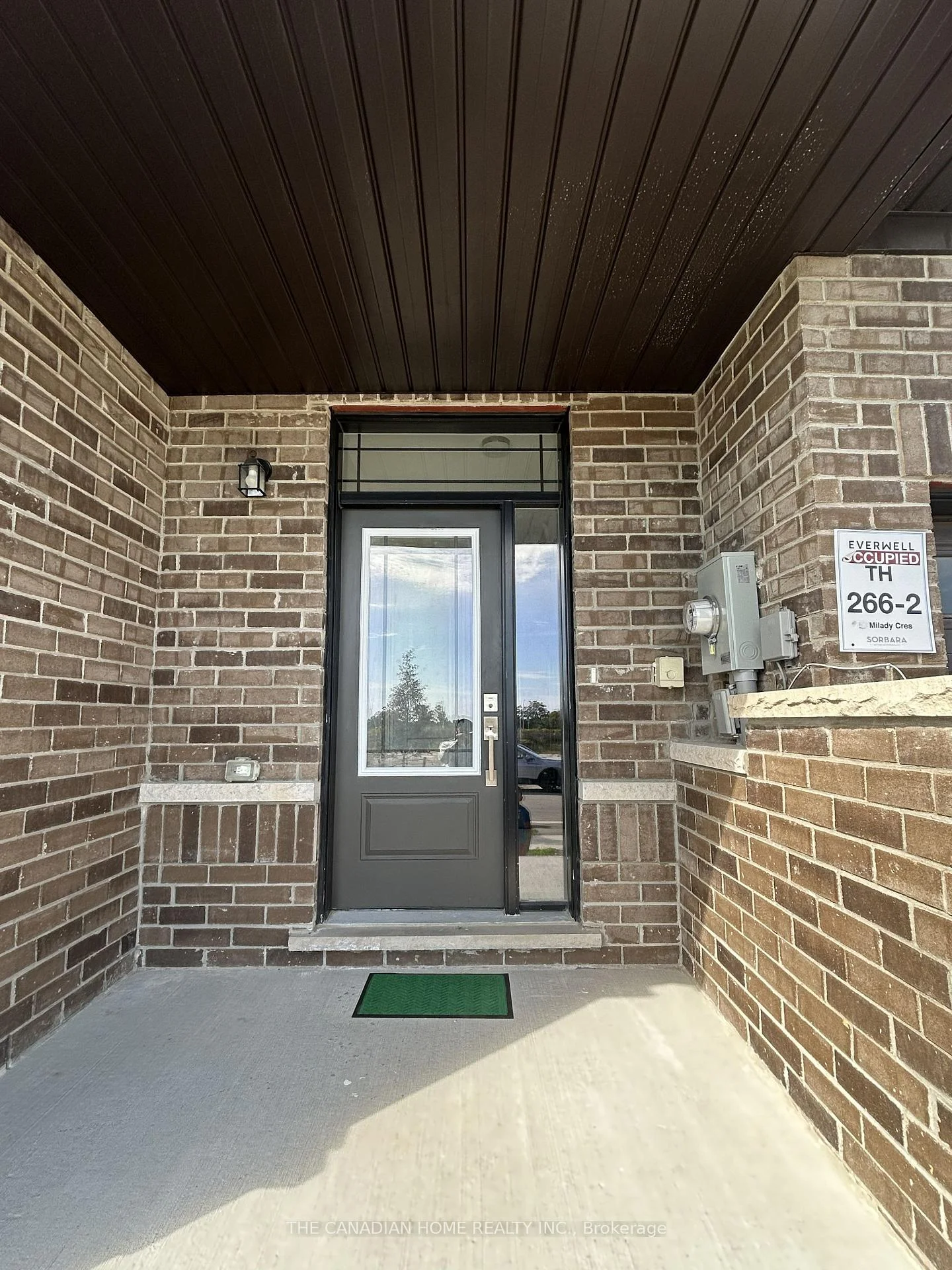 Photo 3 of 71 Milady Crescent, Barrie, Rural Barrie Southeast — HOMEH