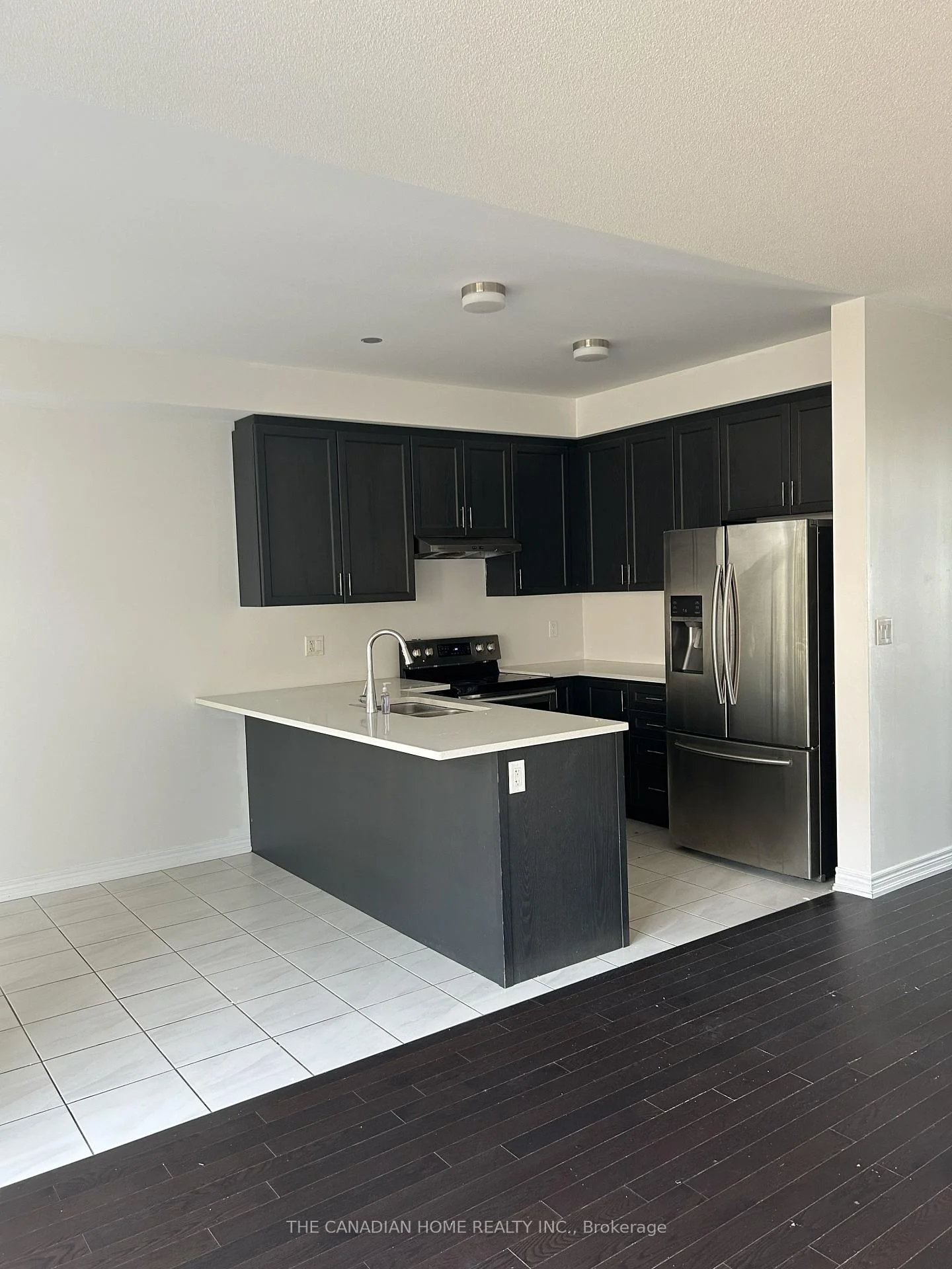Photo 14 of 71 Milady Crescent, Barrie, Rural Barrie Southeast — HOMEH