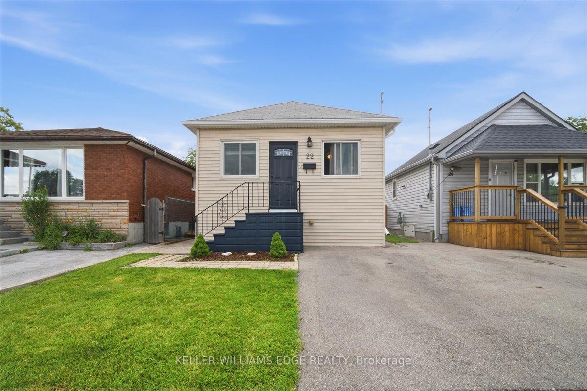 Photo 2 of 22 Delena Avenue N, Hamilton, McQuesten — HOMEH